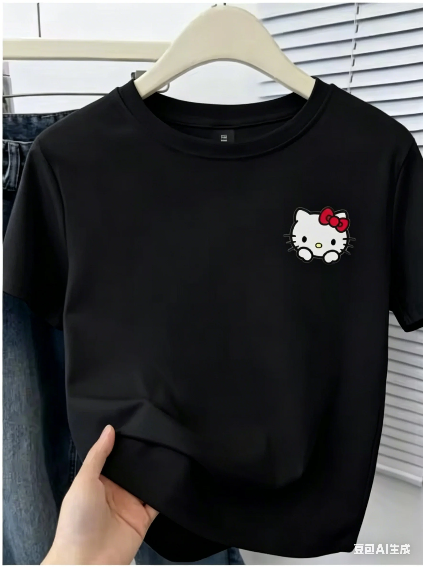 Hello Kitty Small Logo T Shirt - مراجعة Baby Clothing Logo وسعره